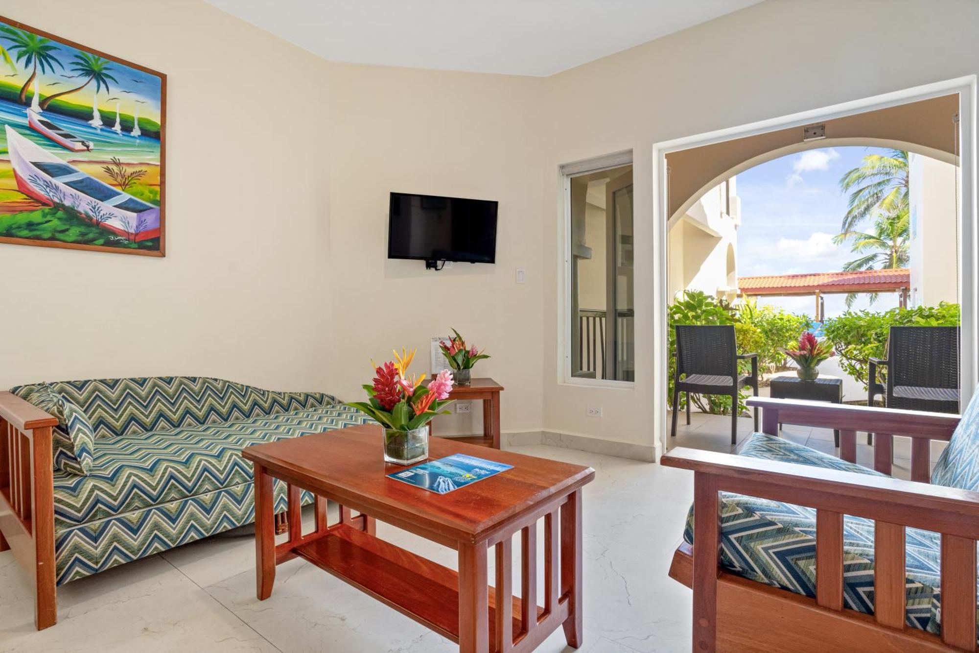 SunBreeze Suites San Pedro  Exterior foto