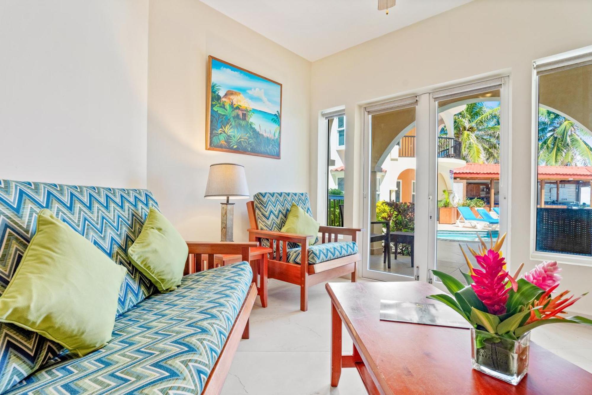 SunBreeze Suites San Pedro  Exterior foto