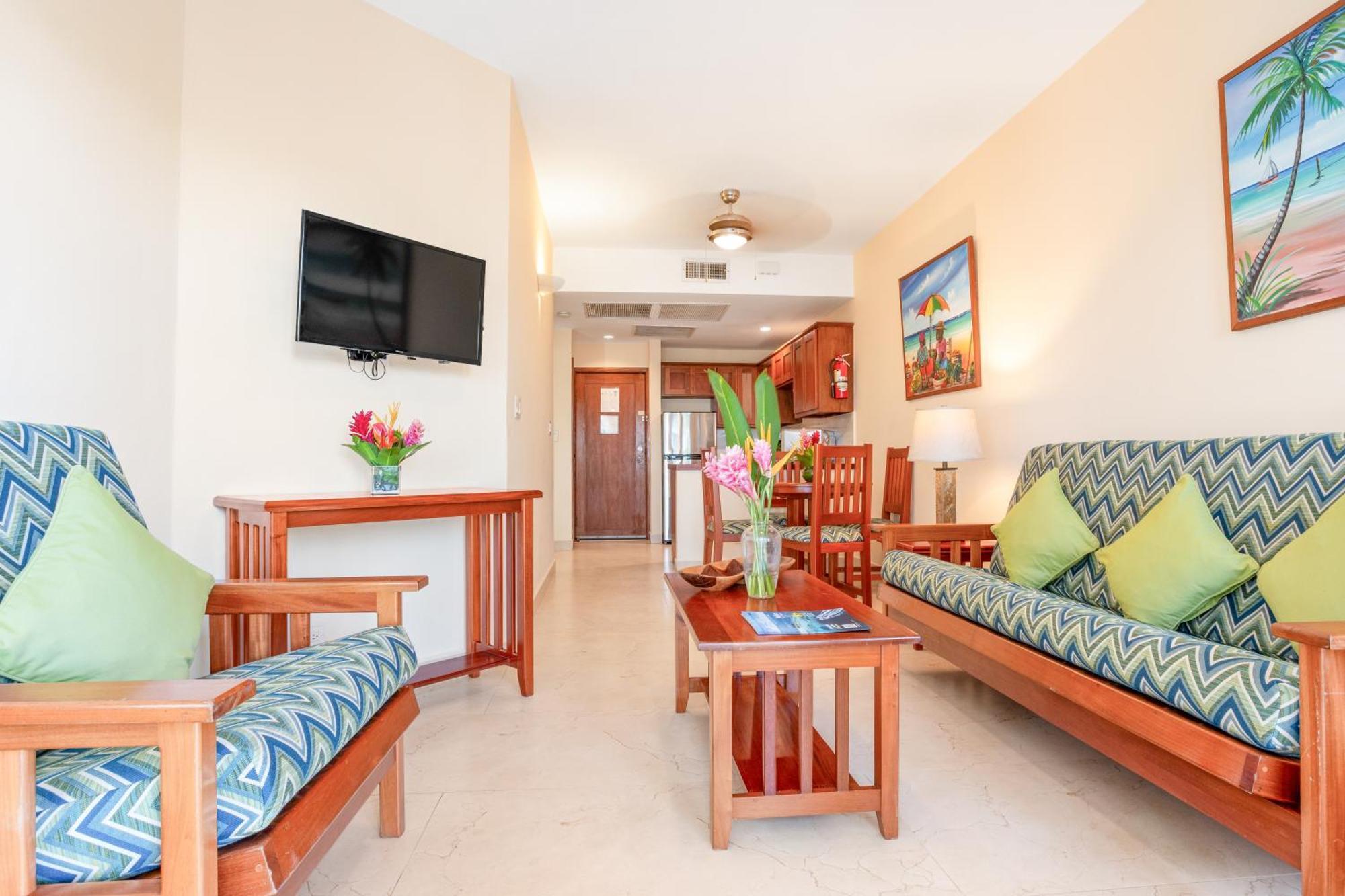 SunBreeze Suites San Pedro  Exterior foto